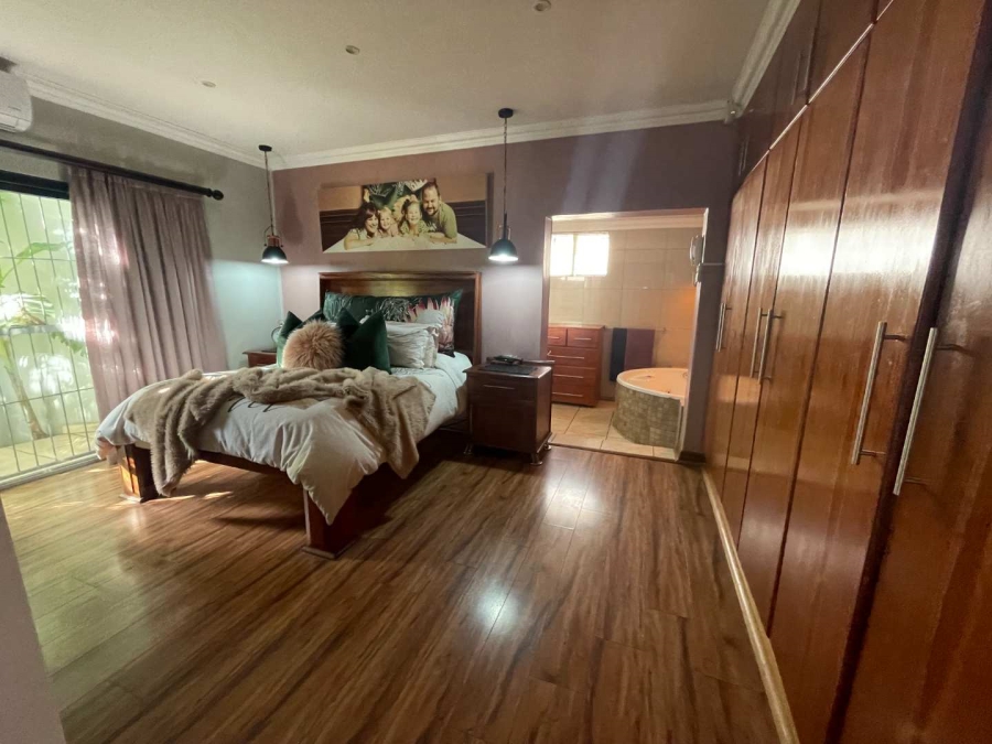 5 Bedroom Property for Sale in Universitas Free State